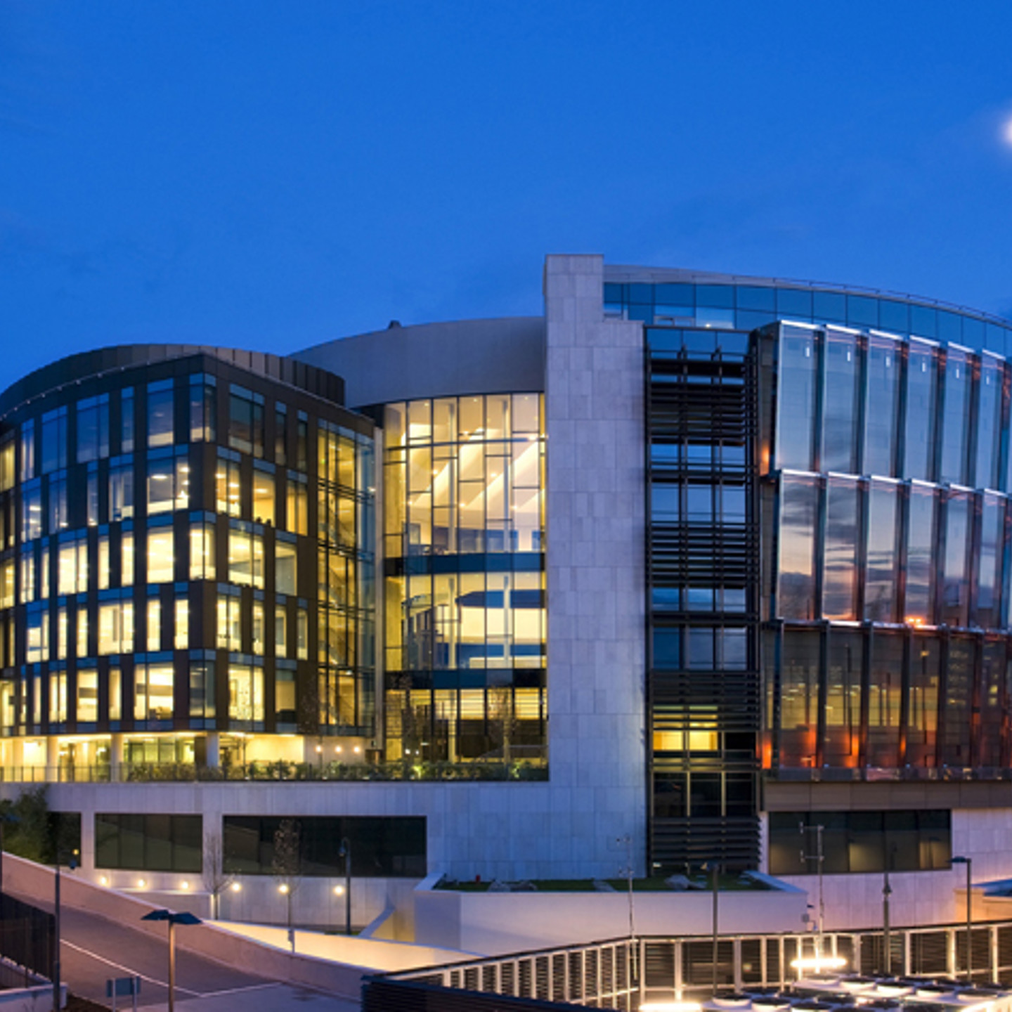 Image of dublin criminal courts building at night