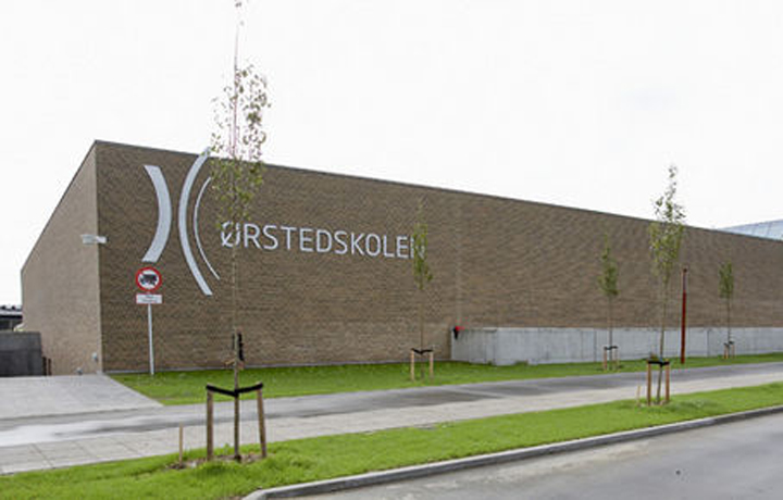 Ørstedskolen Indgangsparti building